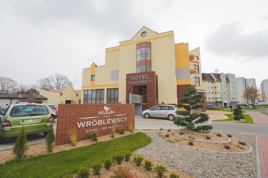 Hotel Wroblewscy เชราดซ์ ภายนอก รูปภาพ
