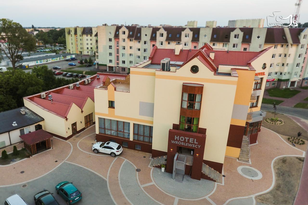 Hotel Wroblewscy เชราดซ์ ภายนอก รูปภาพ
